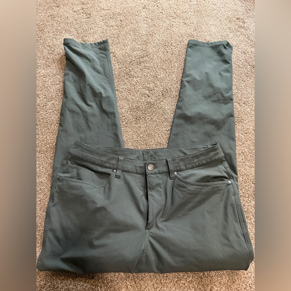Men’s Lululemon ABC Slim Fit Green Pant